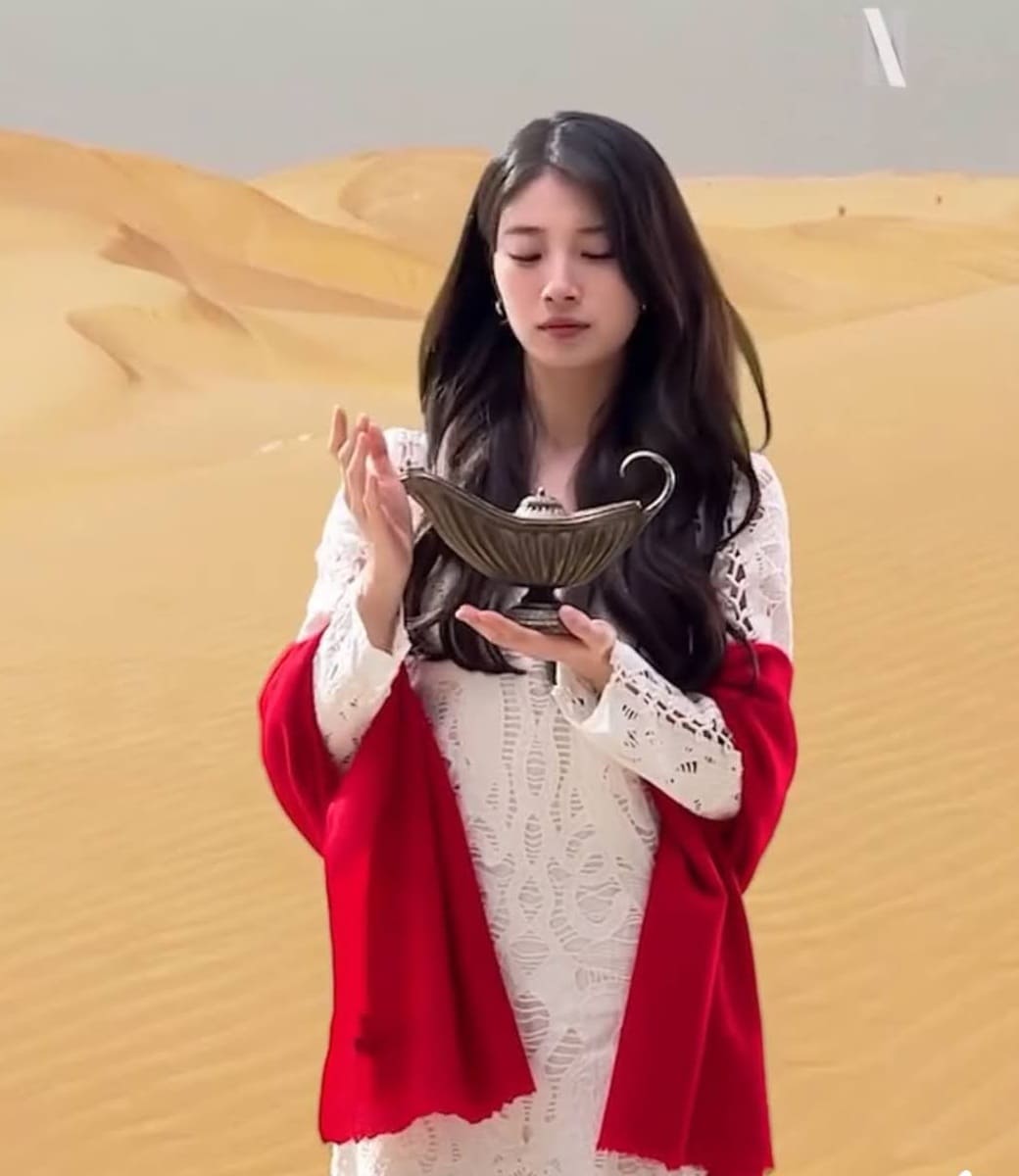 【外星杜鵑花女神】(地球化名skuukzky)