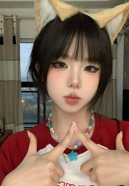 【外星小甜莓女神】(地球化名小胖橘超可愛)