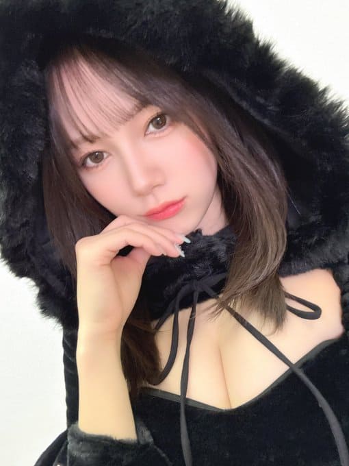 【外星惡魔丘比女神】(地球化名涼森れむ)
